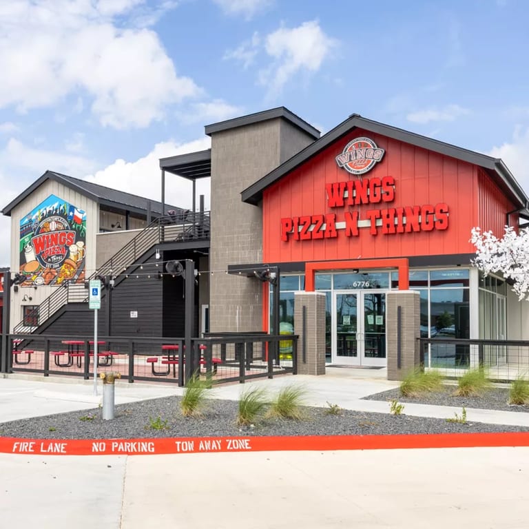 Fresh Wings, Pizza & Sports in One Place