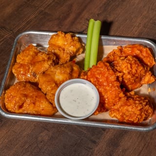 4 boneless wings